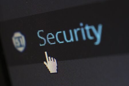 logo sécurité pixels sur ordinateur données personnelles