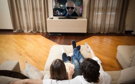 couple devant la tv