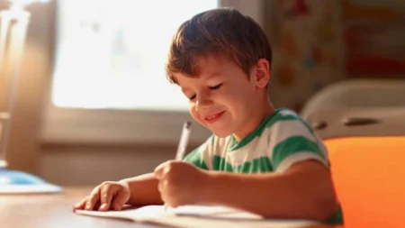 Quelqu'un : comment écrire correctement ce mot en français ?