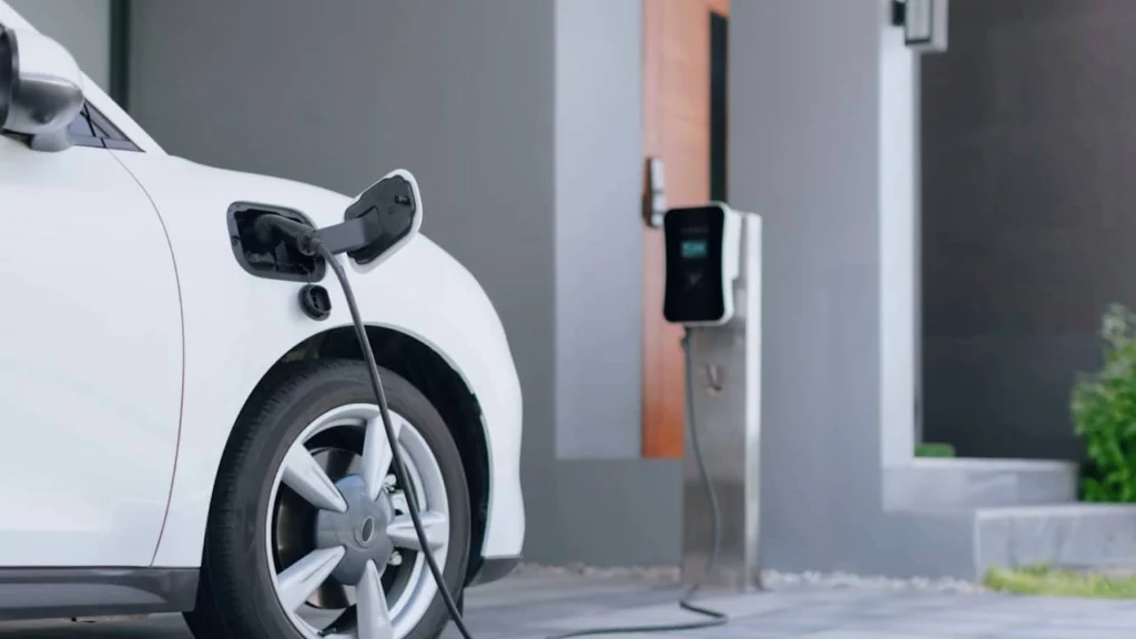 Puissance compteur pour recharger une voiture électrique : que choisir ?