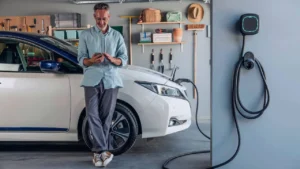 puissance pour recharger sa voiture électrique dans son garage à la maison
