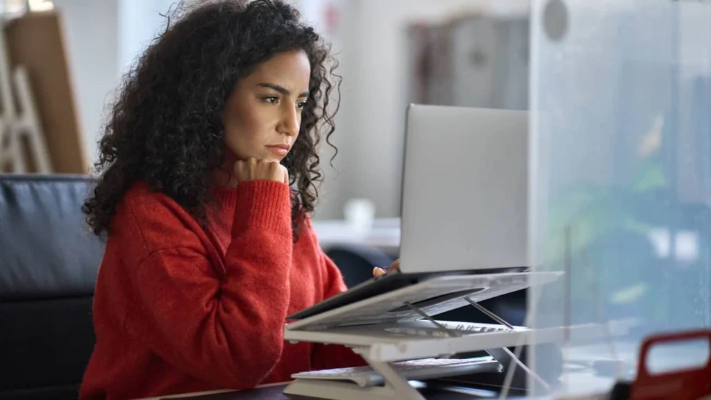 recherche en ligne vérifier arnaque