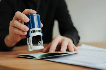 Tampon encreur personnalisé : deux technologies pour votre marque